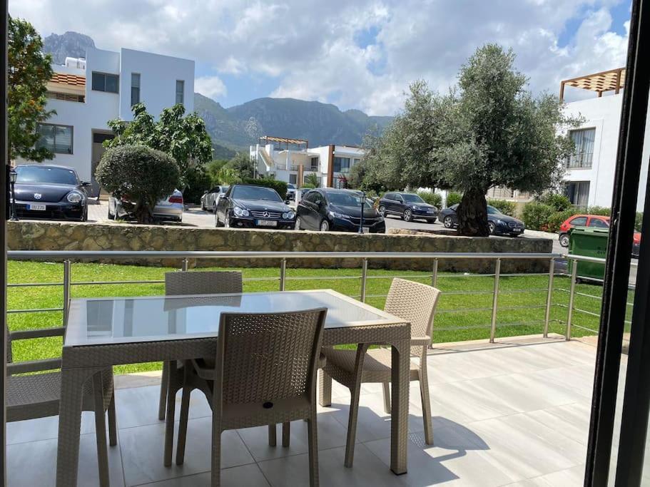 Girne/Zeytinlik 2+1 Muhtesem Terasli Daire Exterior photo
