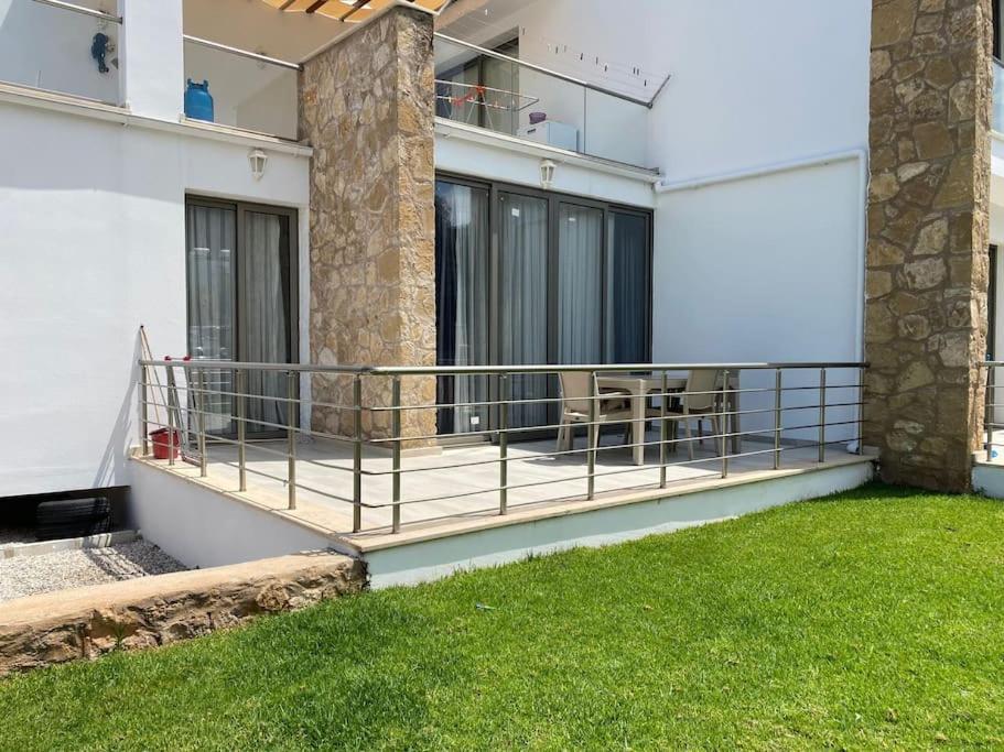 Girne/Zeytinlik 2+1 Muhtesem Terasli Daire Exterior photo